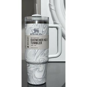 Stanley Quencher H2.0 FlowState 30oz Tumbler,‎ POLAR SWIRL